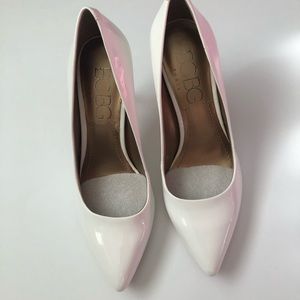 bcbg white pumps